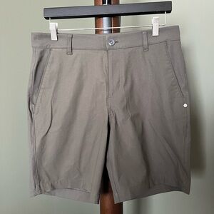 Vuori Men's Olive Flat Front Shorts